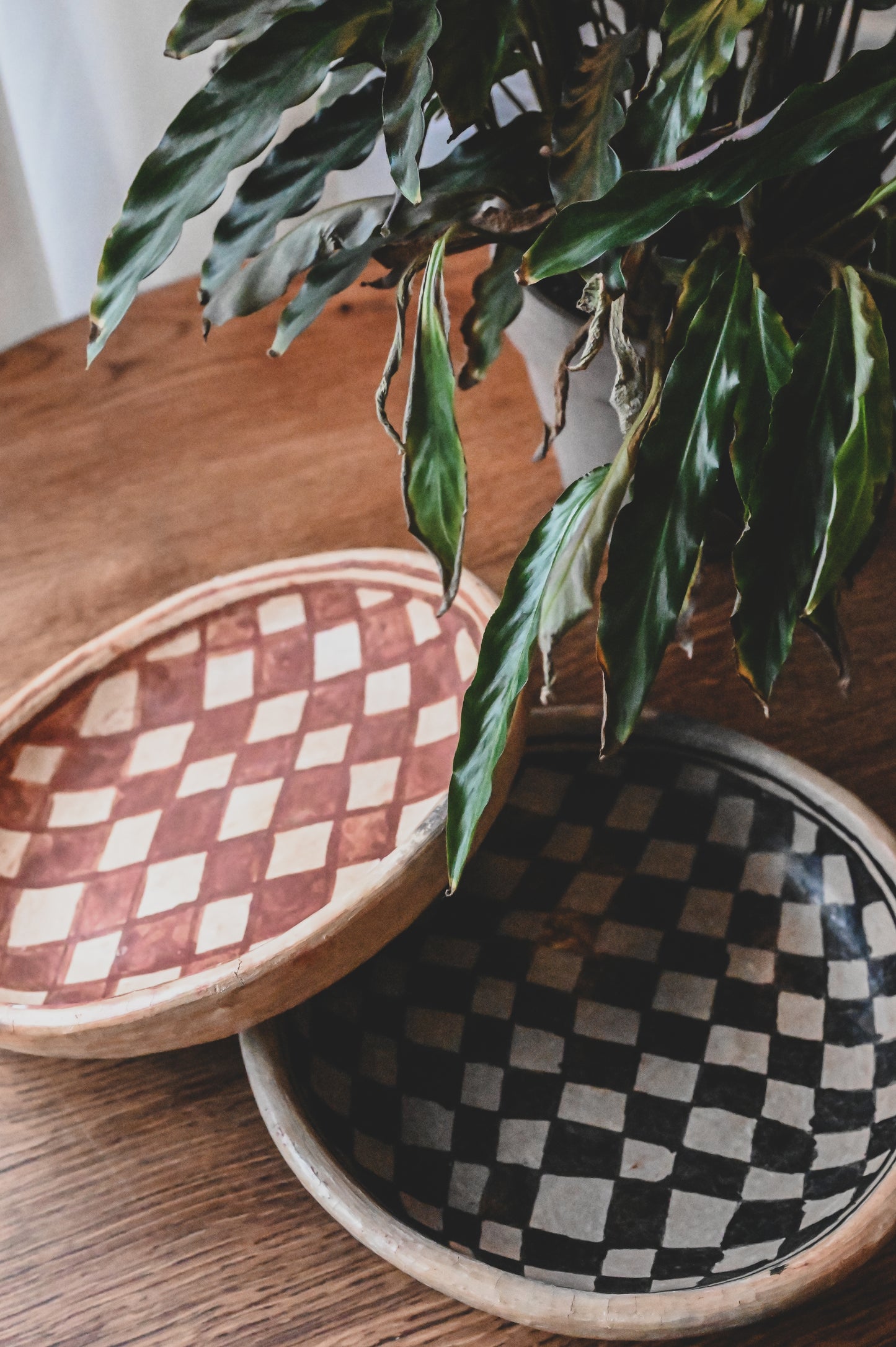 Assiettes artisanales Sejnane - Design géométrique traditionnel